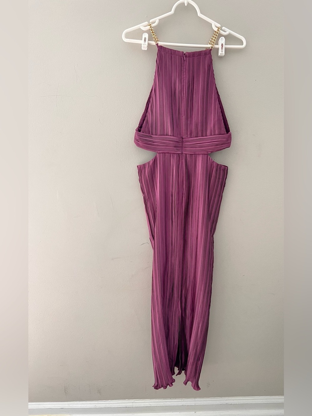 NWT AiiFOS Valerie Halter Neck  Pleated Cut Out Gold Chain Strap Dress Sz Medium - Picture 5 of 9
